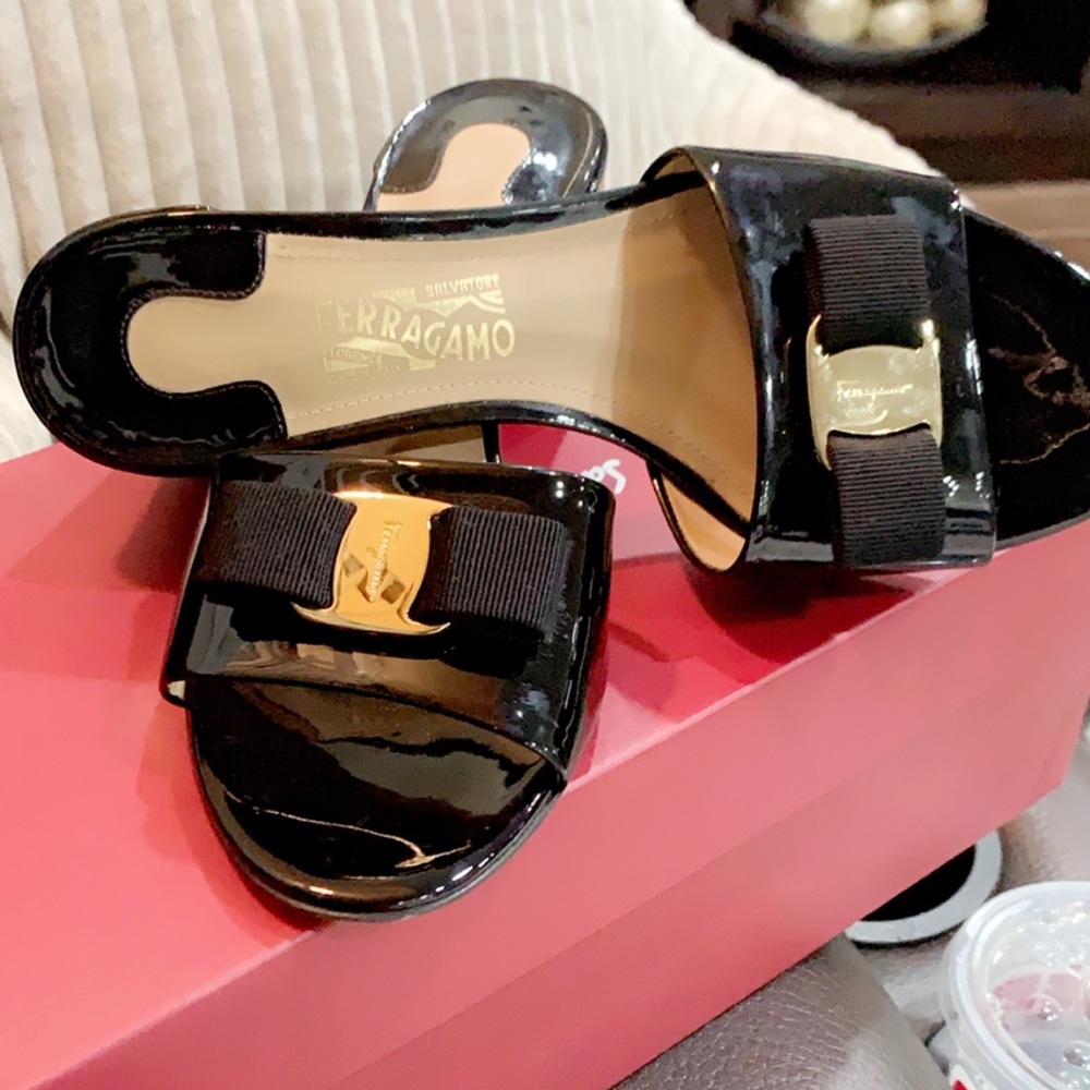 Salvatore Ferragamo BLK Patent